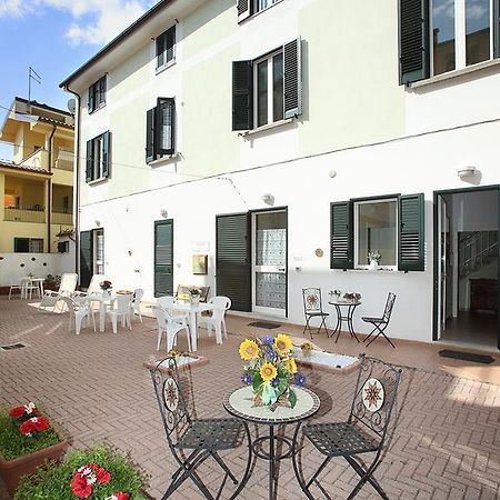 B&B Central Toma Монтекатіні-Терме Екстер'єр фото