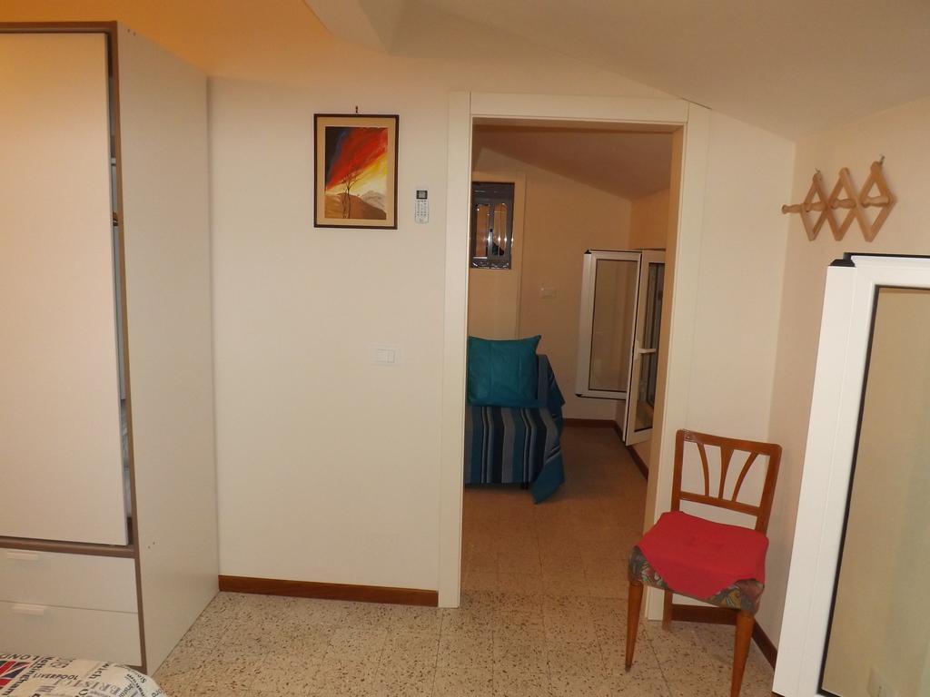 B&B Central Toma Монтекатіні-Терме Екстер'єр фото