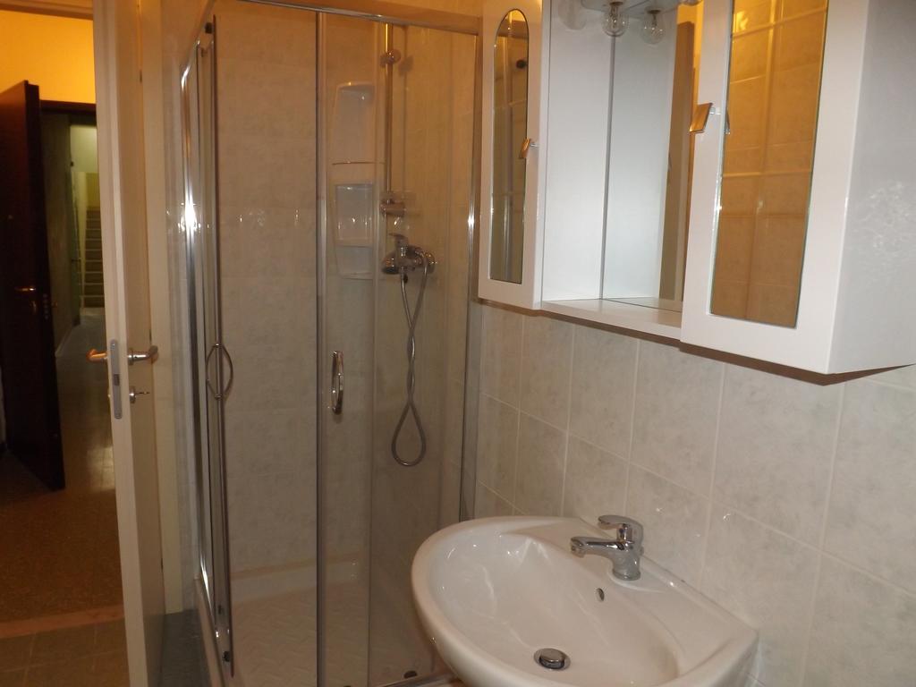 B&B Central Toma Монтекатіні-Терме Екстер'єр фото
